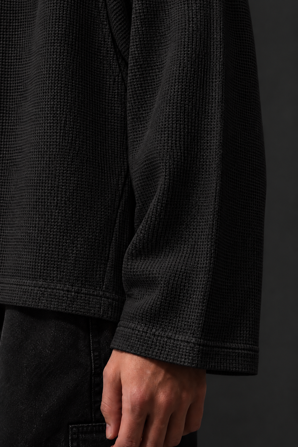 BLACK HENLEY